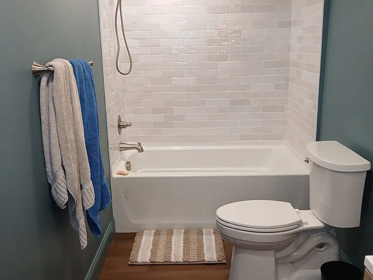 611 Hoyt St #2 — Photo 5