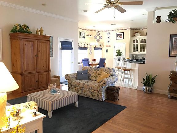 5th image of 4617 Scarlet Dr E