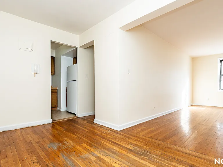 34-15 Parsons Blvd #4GG — Photo 2