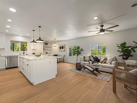 4th image of 15595 State Highway 16