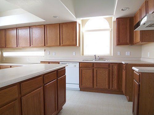 4th image of 12602 W Sierra St