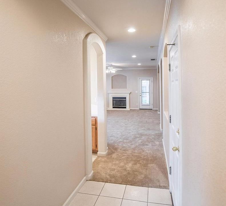 1st image of 8957 Box Canyon Way