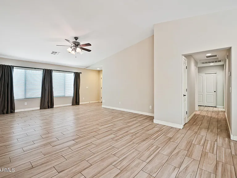 2209 E Hazeltine Way — Photo 14