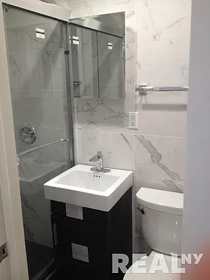 Rented by REAL New York | media 4