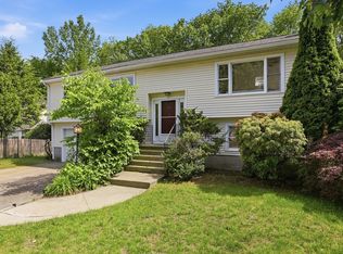 22 Railroad Ave, Bedford, MA 01730