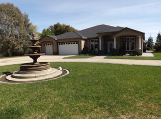 15527 Mountain Shadows Dr, Redding, CA 96001
