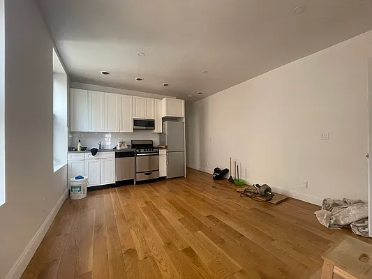 Rented by Living New York | media 12