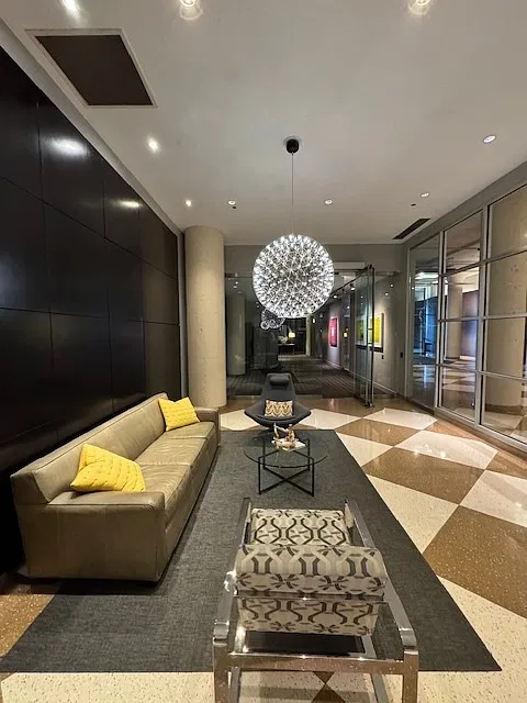1 bed, 854 sqft, $2,750 — Photo 2