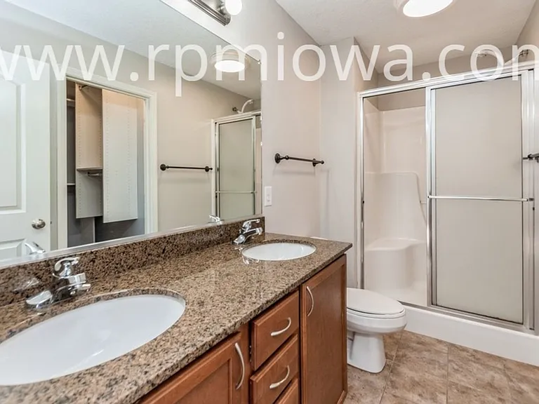 5016 NE Innsbruck Dr — Photo 9