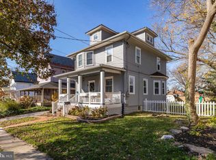 17 W Greenwood Ave, Oaklyn, NJ 08107