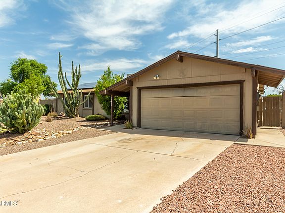 3rd image of 12837 N 36TH Drive