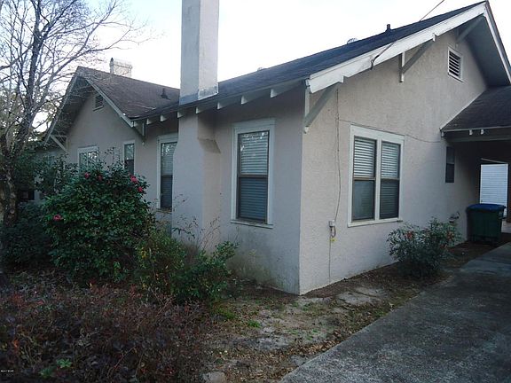 4th image of 2989 Caledonia St