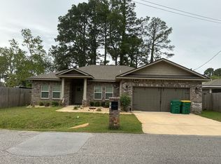 17 Lucky Ln, Mary Esther, FL 32569