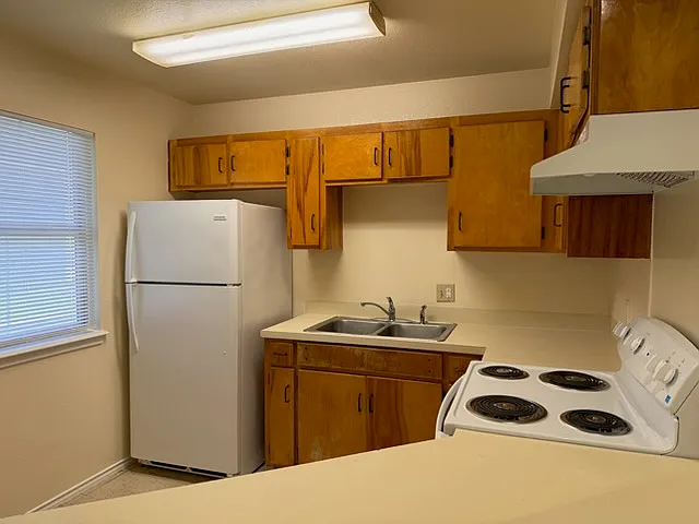 Sun Meadow Apartments — Photo 11