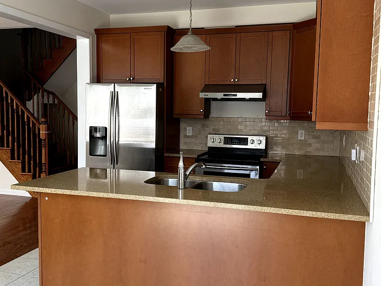30 Arkwright Dr — Photo 4