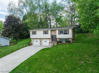 554 Lockport Ave SW, New Philadelphia, OH 44663