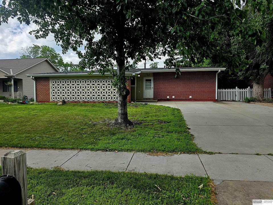 1st image of 7030 S Wedgewood Dr