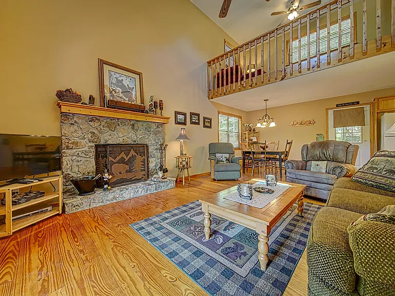 738 Laurel Hill Rd — Photo 6