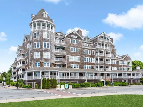 53 Conanicus Ave APT 4A, Jamestown, RI 02835