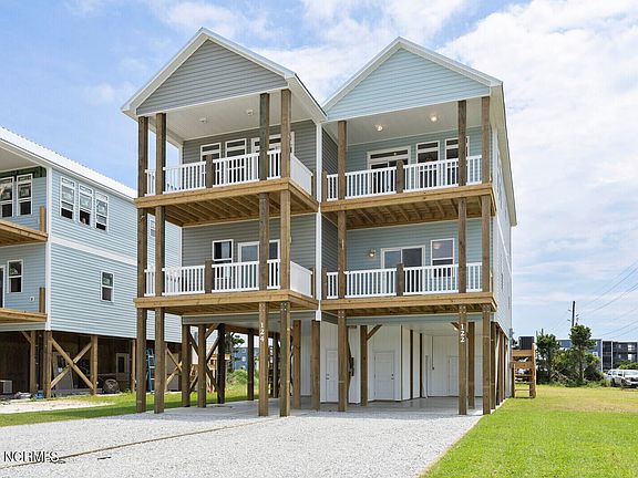 3rd image of 122 Sea Gull Lane