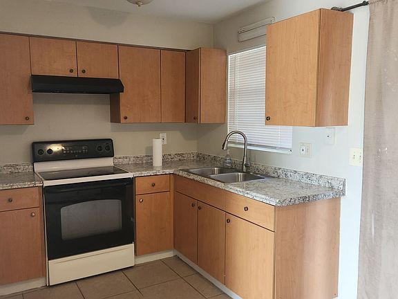 5th image of 1204 Imperial Dr
