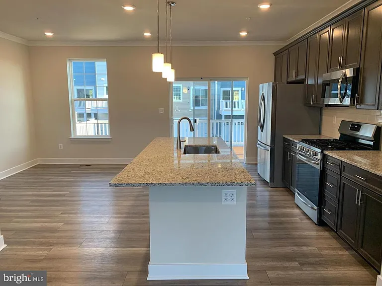 7881 Barrensdale Rd — Photo 9