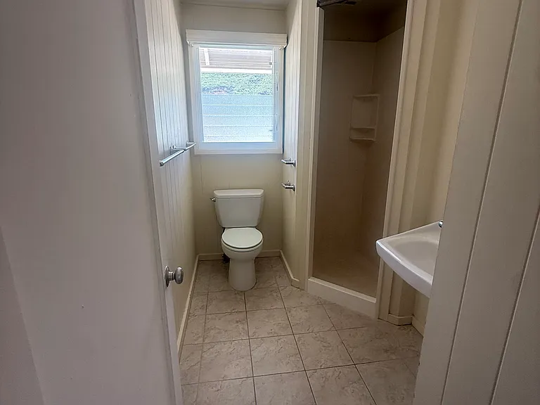 2329 Orchid St — Photo 9