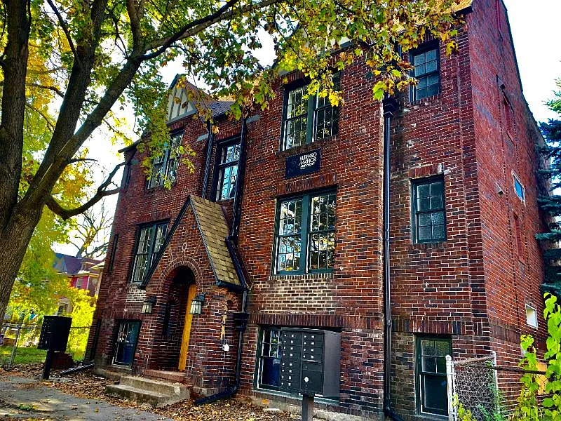 1241 Hubbard St #101