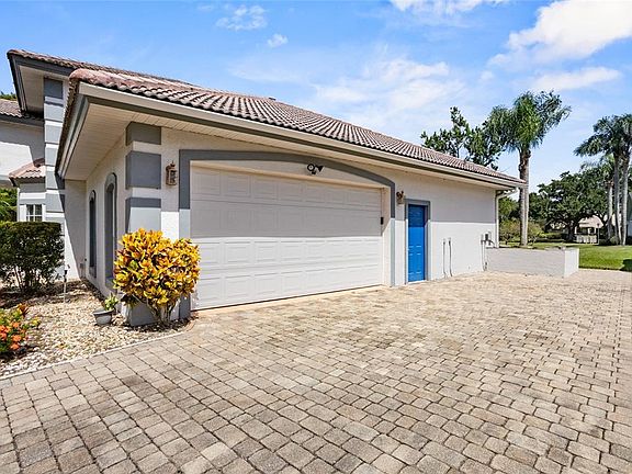 4th image of 2949 ZAHARIAS DRIVE