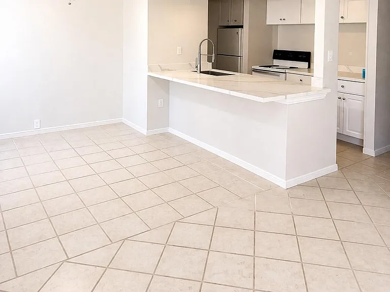 5343 Richmond Ave #11 — Photo 6
