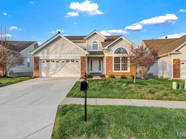 679 Bluffs View Ct, Eureka, MO 63025