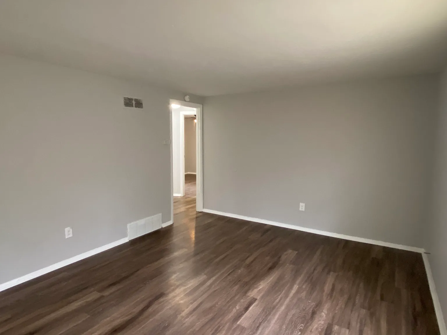 Coming Soon! 3-Bedroom, 1-Bathroom Home — Photo 4