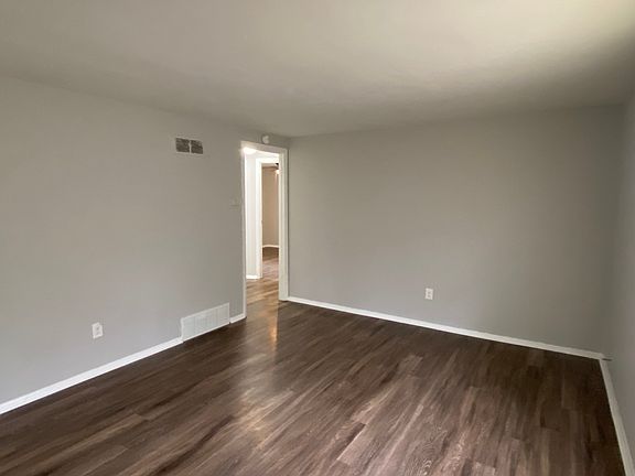 4th image of 4918 Berta Rd