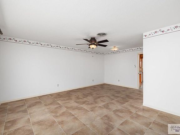 3rd image of 2313 Ella Ave