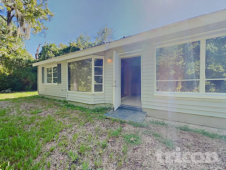 36 Redbay Ct W — Photo 30