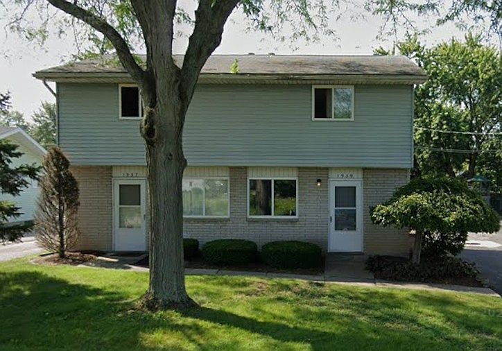 1st image of 1943 Burrows St #1943