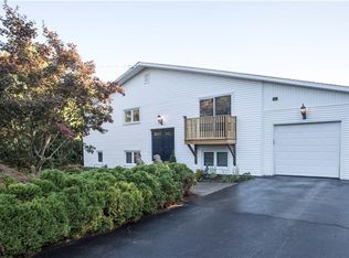 86 Ives Rd, Warwick, RI 02818