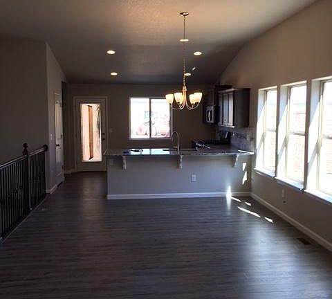 Entry looking towards Kitchen
