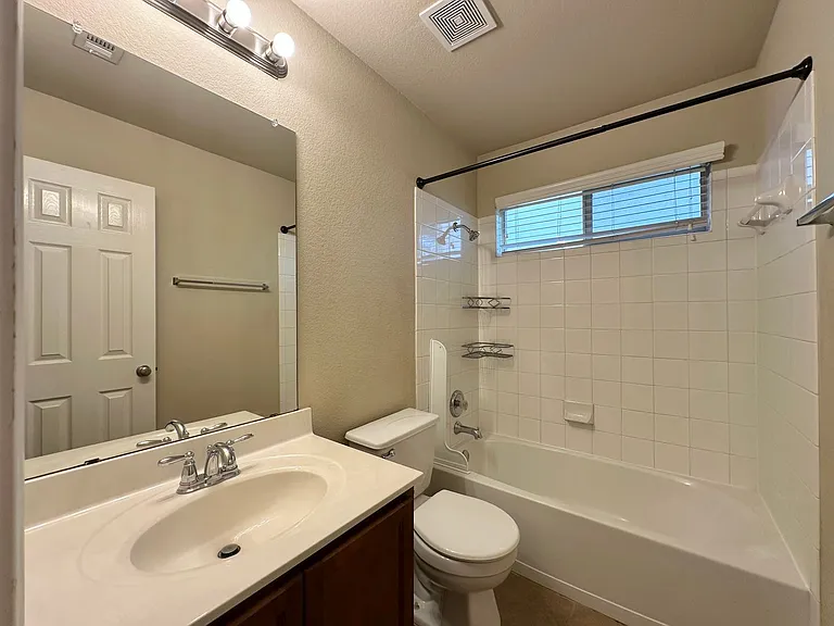 6806 Modesto Rd — Photo 33