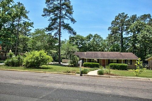 4th image of 2304 Kara Dr