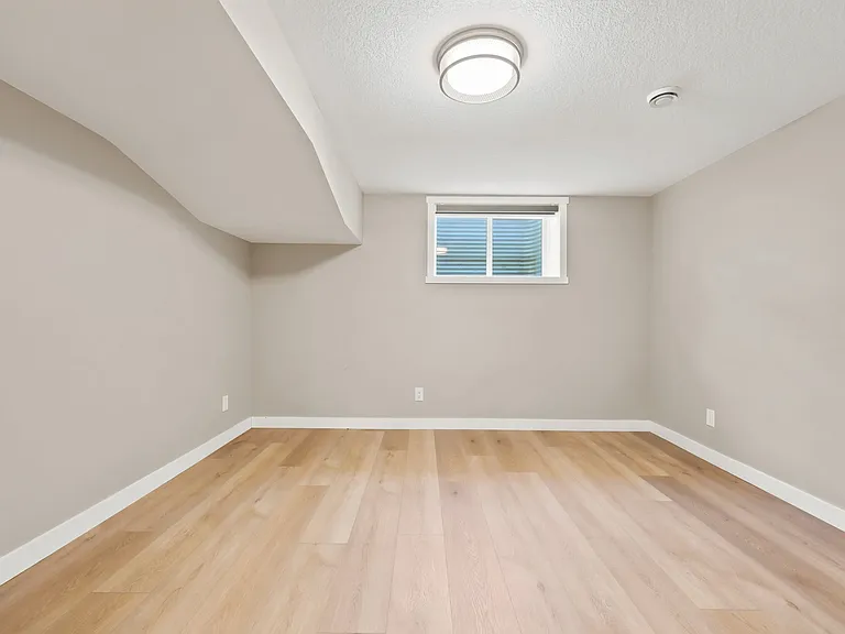 44 Deer Lane Close SE #BASEMENT — Photo 11