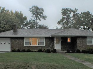 228 Walnut St, Houston, PA 15342