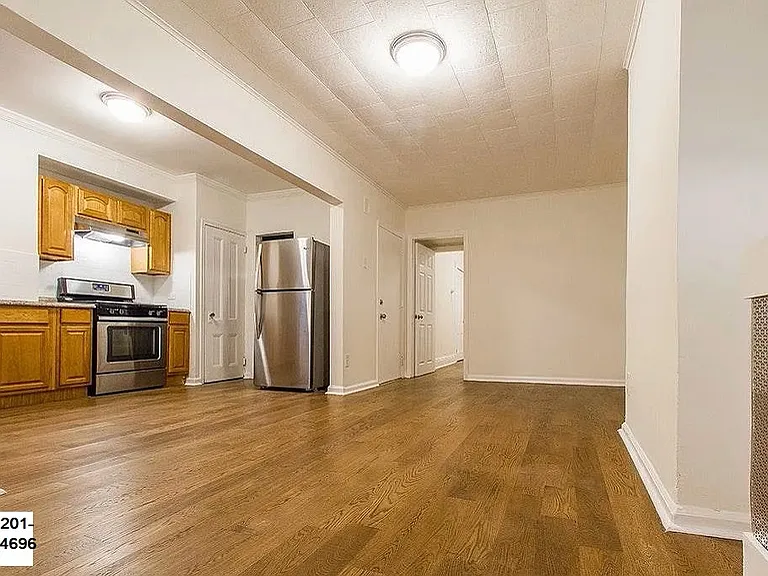 466 Mercer St #1 — Photo 4