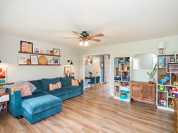 5th image of 2241 Future Valley Dr