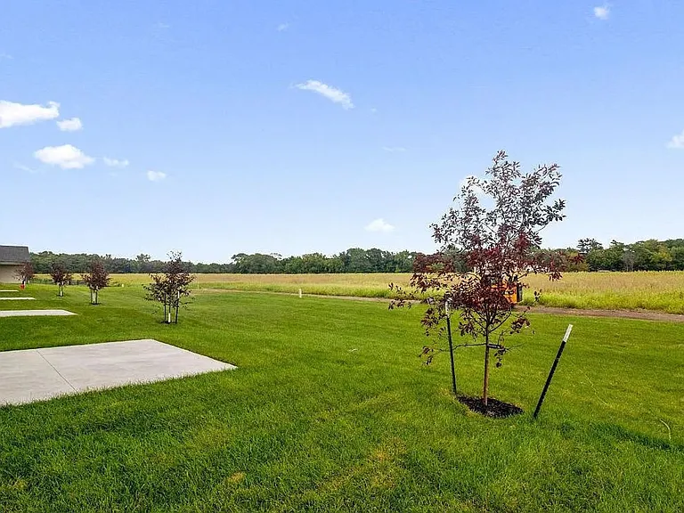 1817 NE Heritage Dr — Photo 23
