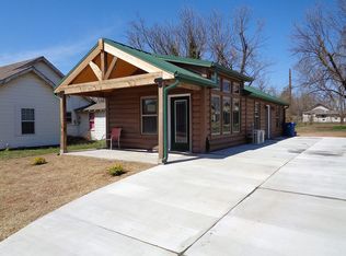 218 E 7th St, Cushing, OK 74023