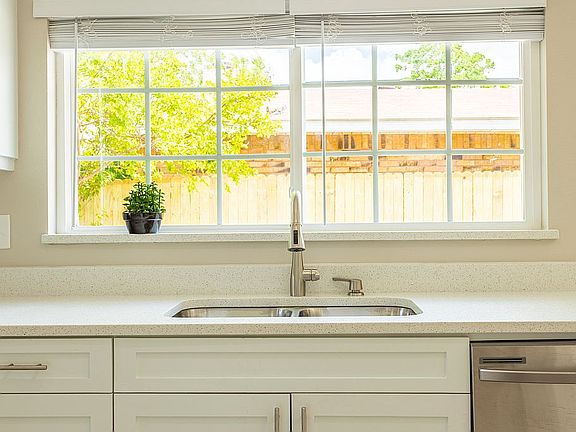 3rd image of 8802 Willowbrook Dr