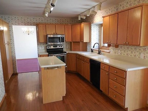 3rd image of 4565 Palisades Park Dr
