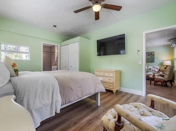 4th image of 1207 E River Dr #19