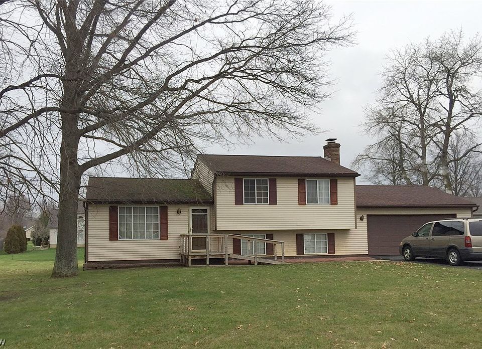 1st image of 1190 Julia Dr SW